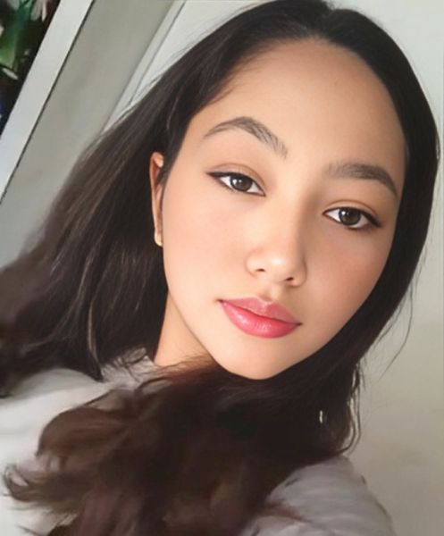 پرونده:نیوشا حمیدی1.jpg