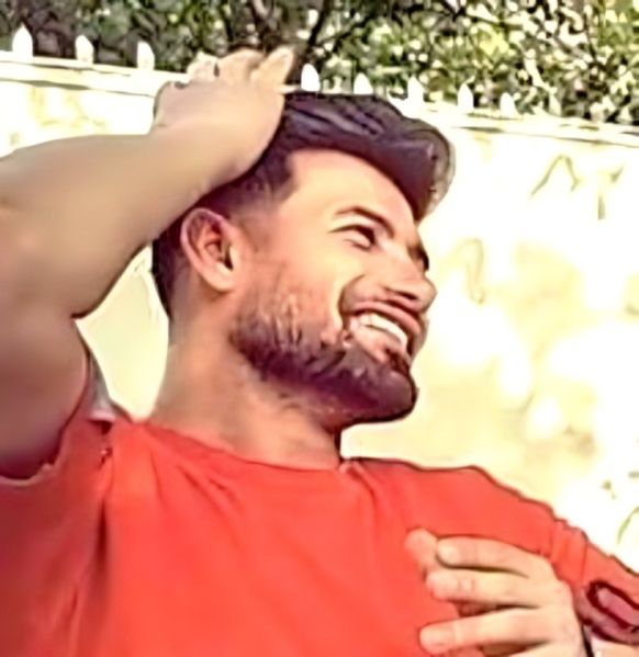 پرونده:بارانی رضا2.jpg