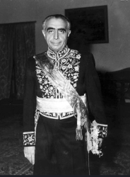 دکتر علی امینی در دوران نخست‌وزیری