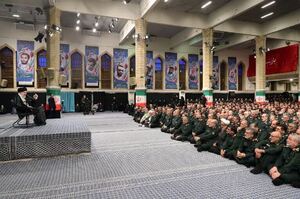 جلسه خامنه‌ای با فرماندهان سپاه؛ عکس آرشیو