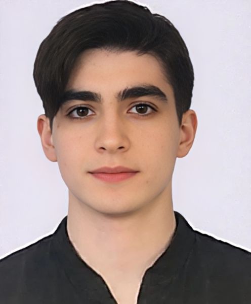 پرونده:آرمان حاجی یوسفی1.jpg