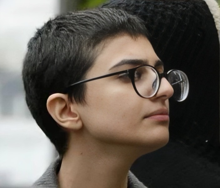 پرونده:دنیا فرهادی؛4.jpg