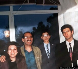 محمد مختاری ۲.jpg