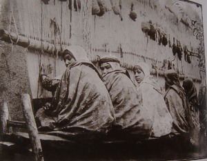 دختران قالیباف ـ ۱۸۸۰میلادی.jpeg
