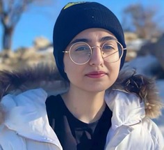 دنیا فرهادی