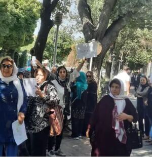 تجمع زنان در اعتراض تبریز.JPG