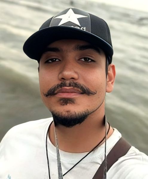 پرونده:پوریا میربهروزیان1.jpg