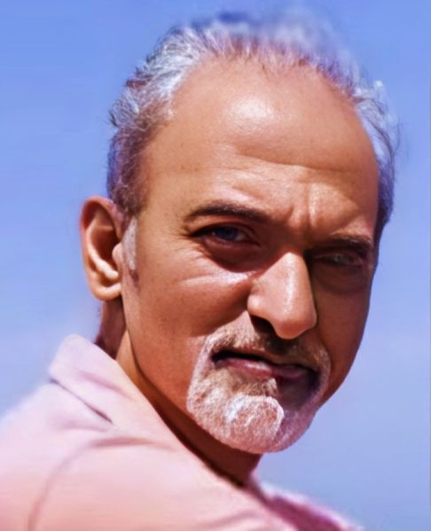 پرونده:علی اروجی1.jpg