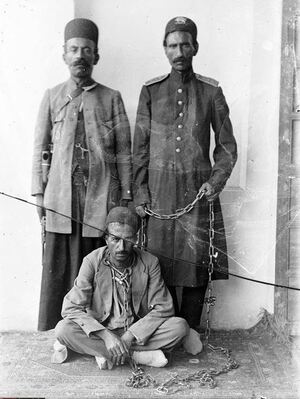 عکس محتسبان قدیم.JPG