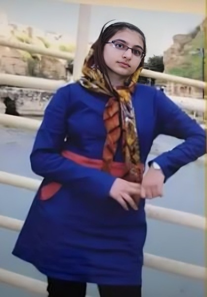 پرونده:دنیا فرهادی؛3.jpg