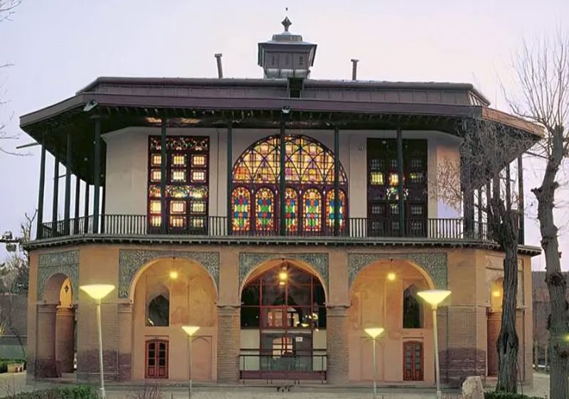 پرونده:کاخ چهلستون - قزوین.jpg