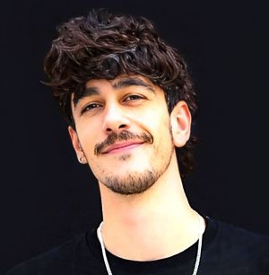 تیام کیانی منش3.jpg