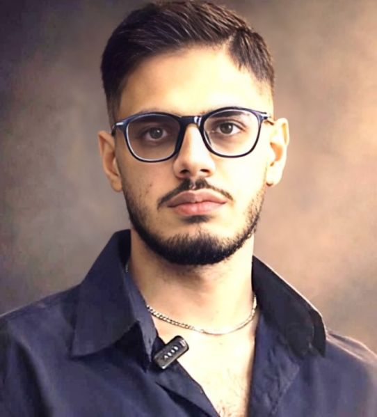 پرونده:محمدرضا آهنگر1.jpg