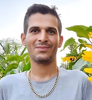 مهدی حسنی،انزلی.jpg