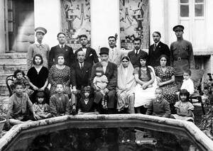 خانواده رشدیه.jpg