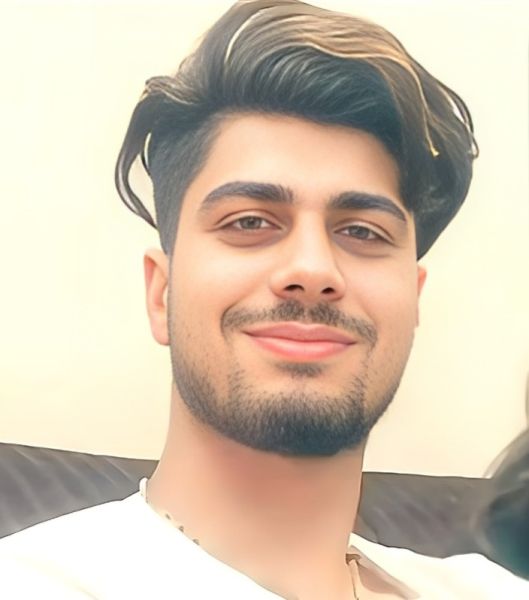 پرونده:پویا رستمی1.jpg