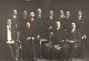 محمدرضا مساوات در میان جمعی از مشروطه‌خواهان